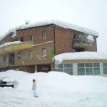 La Collinetta Aparthotel 3*